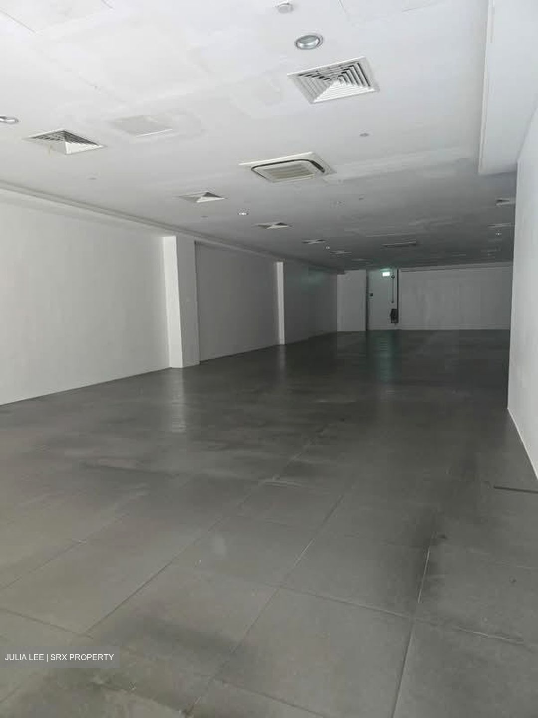 Burlington Square (D7), Retail #553462011